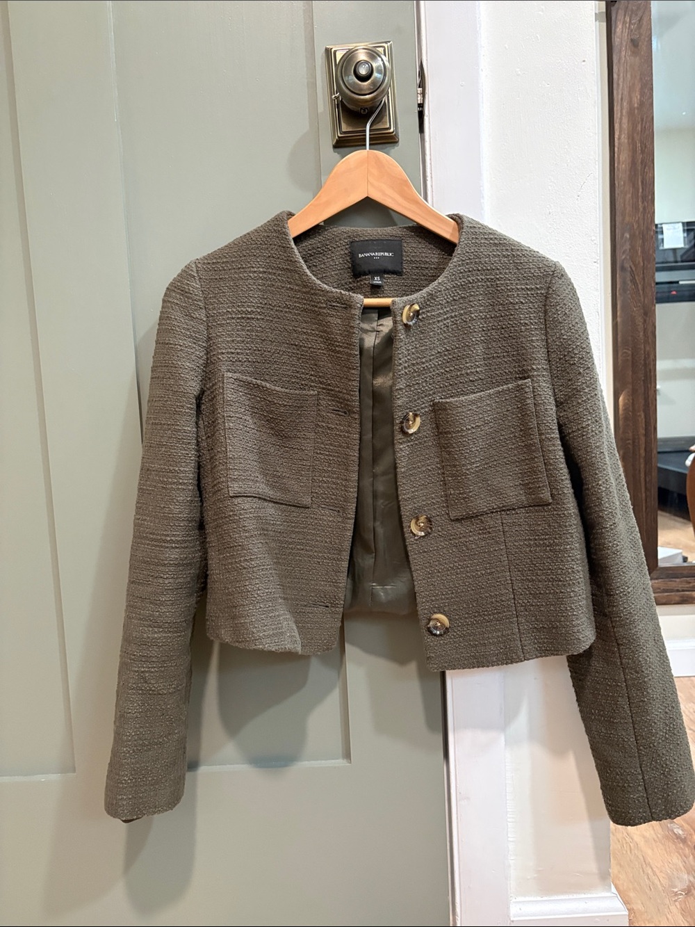 Women’s Banana Republic Olive Cropped Textured Jacket